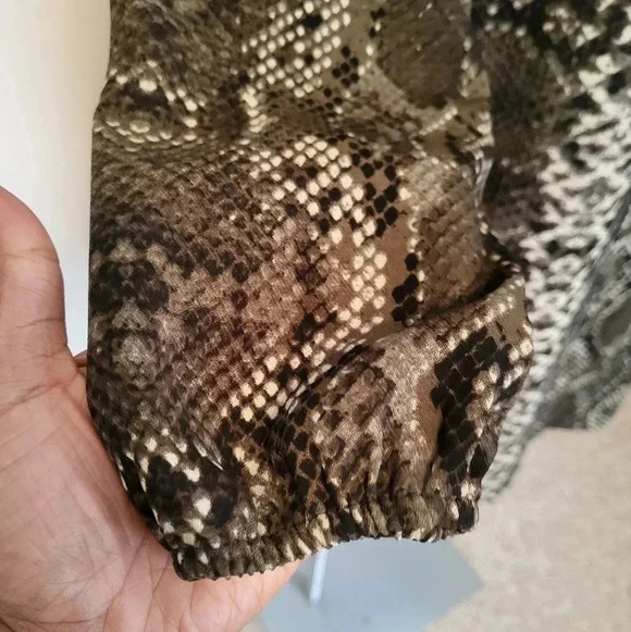 H&M Snake Print Shift Dress(2) - Picture 5 of 8